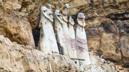 Los sarcófagos estatua de los Guerreros de las Nubes: un misterio de hace 500 años sin resolver