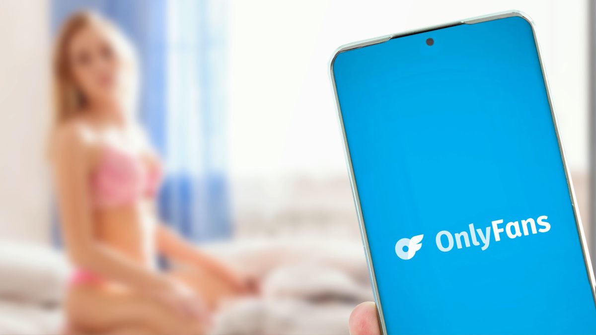 Qué es OnlyFans, cómo funciona y cómo ganar dinero en la red social más  polémica