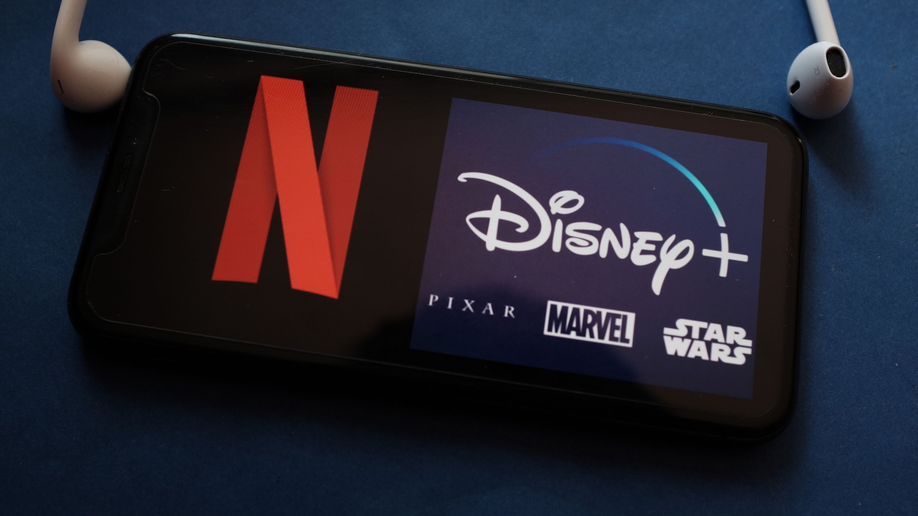 Disney Plus quieres ser tan adictiva como Netflix: estos son los trucos que va a usar