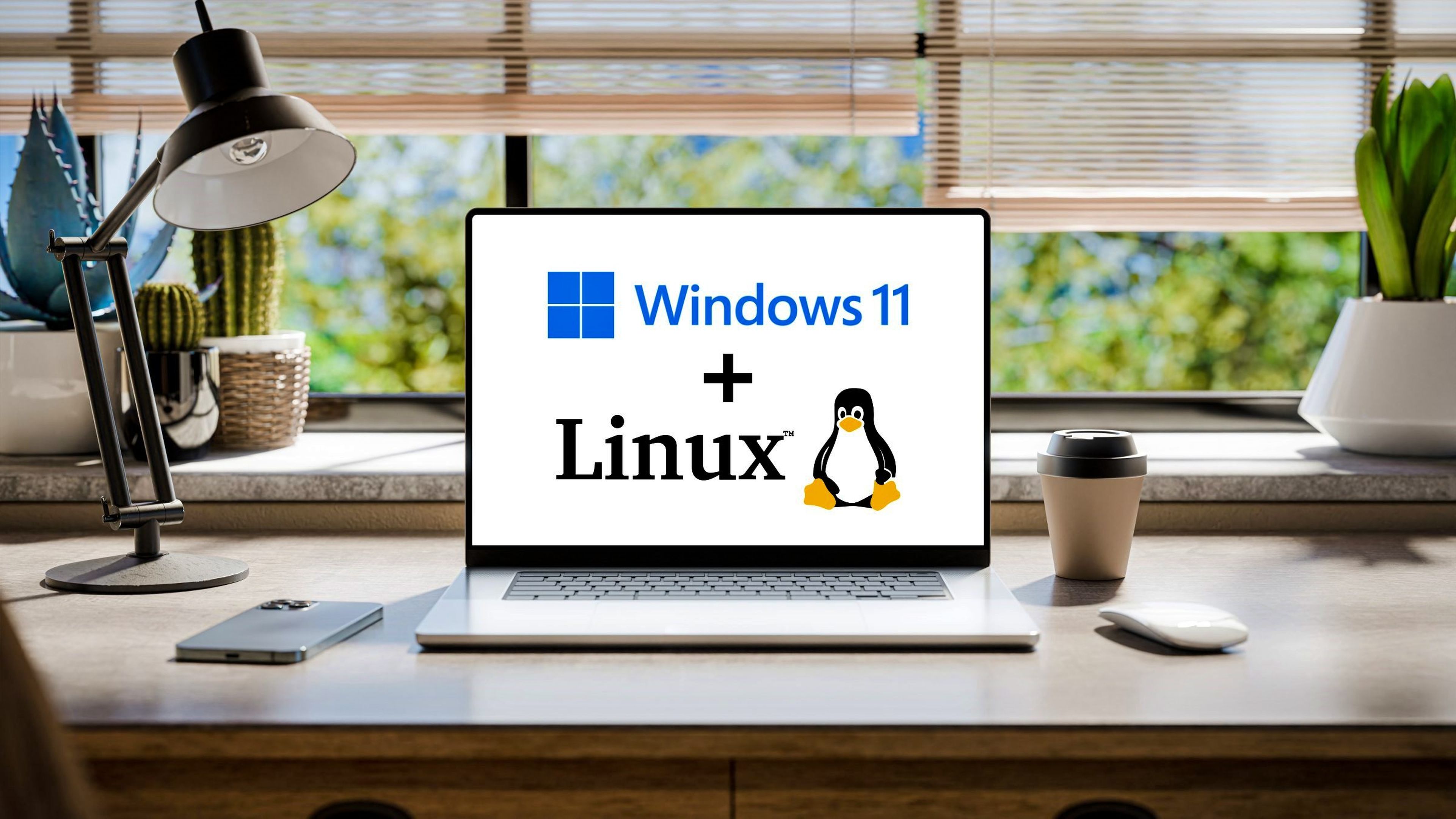 Laptop con Windows 11 y Linux