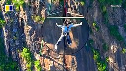 El puenting a cámara lenta, lo último para quienes tienen miedo a saltar de un puente