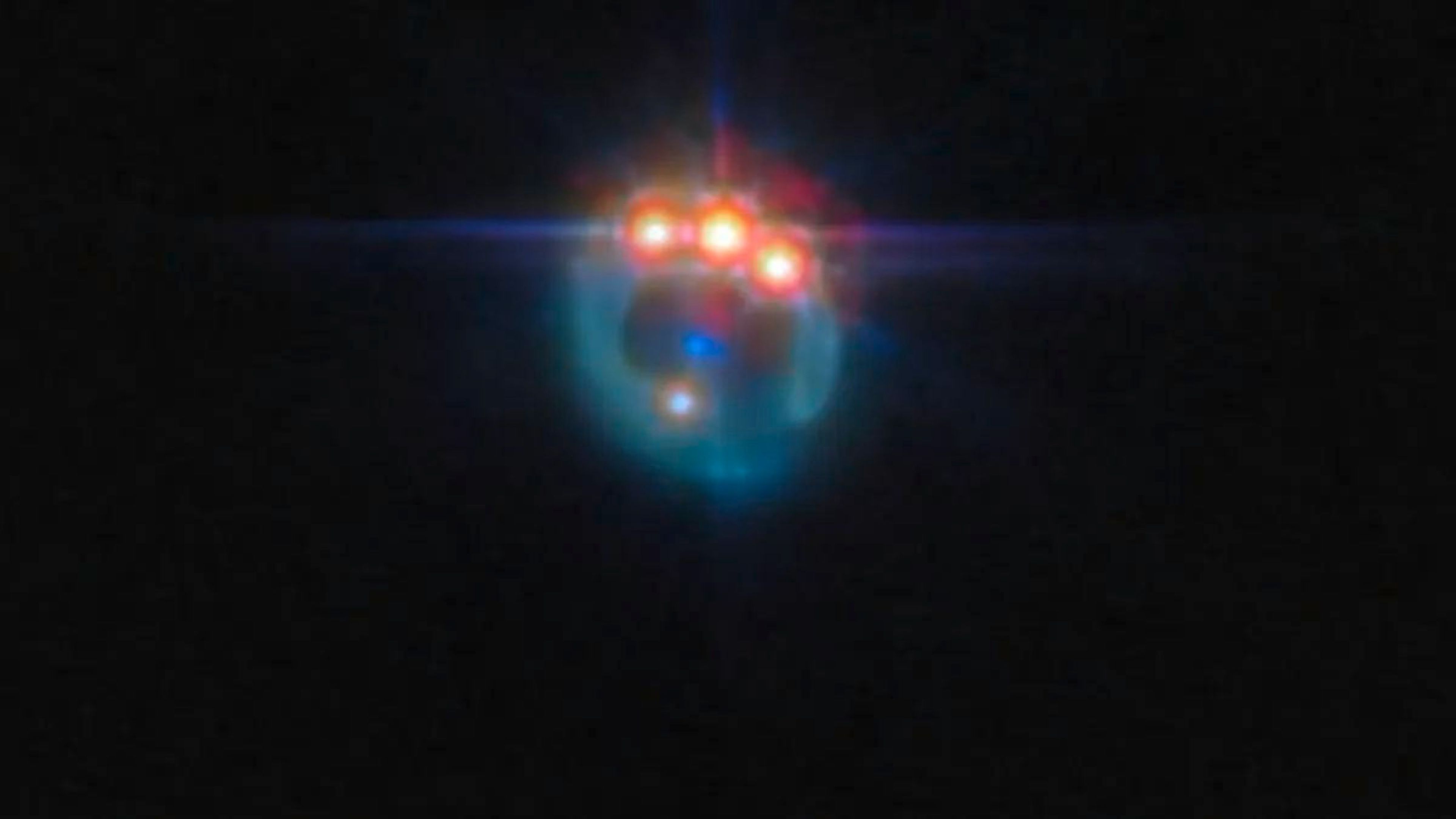 El telescopio James Webb ha captado un agujero negro mientras engulle una galaxia