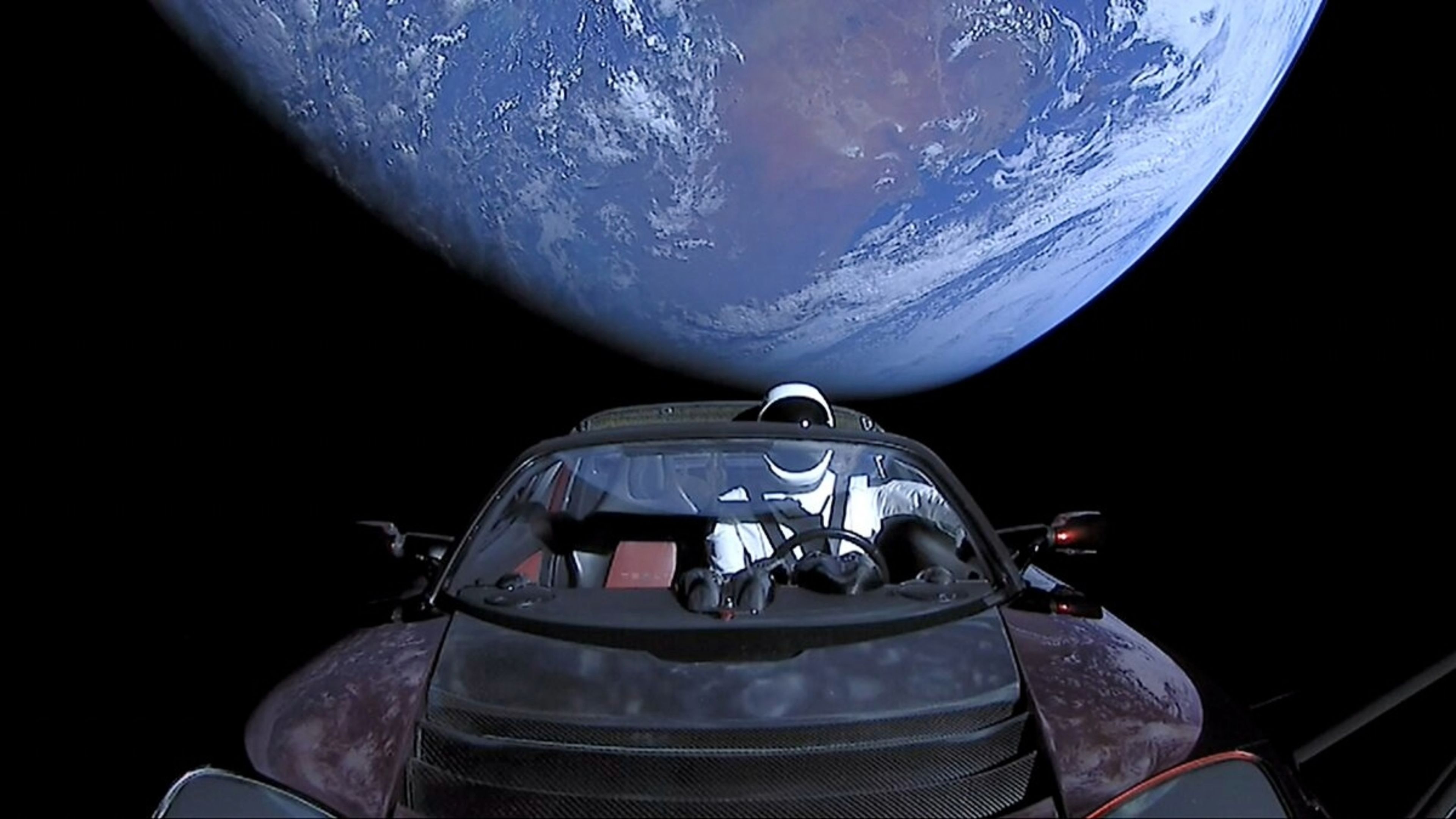 Tesla Roadster espacio