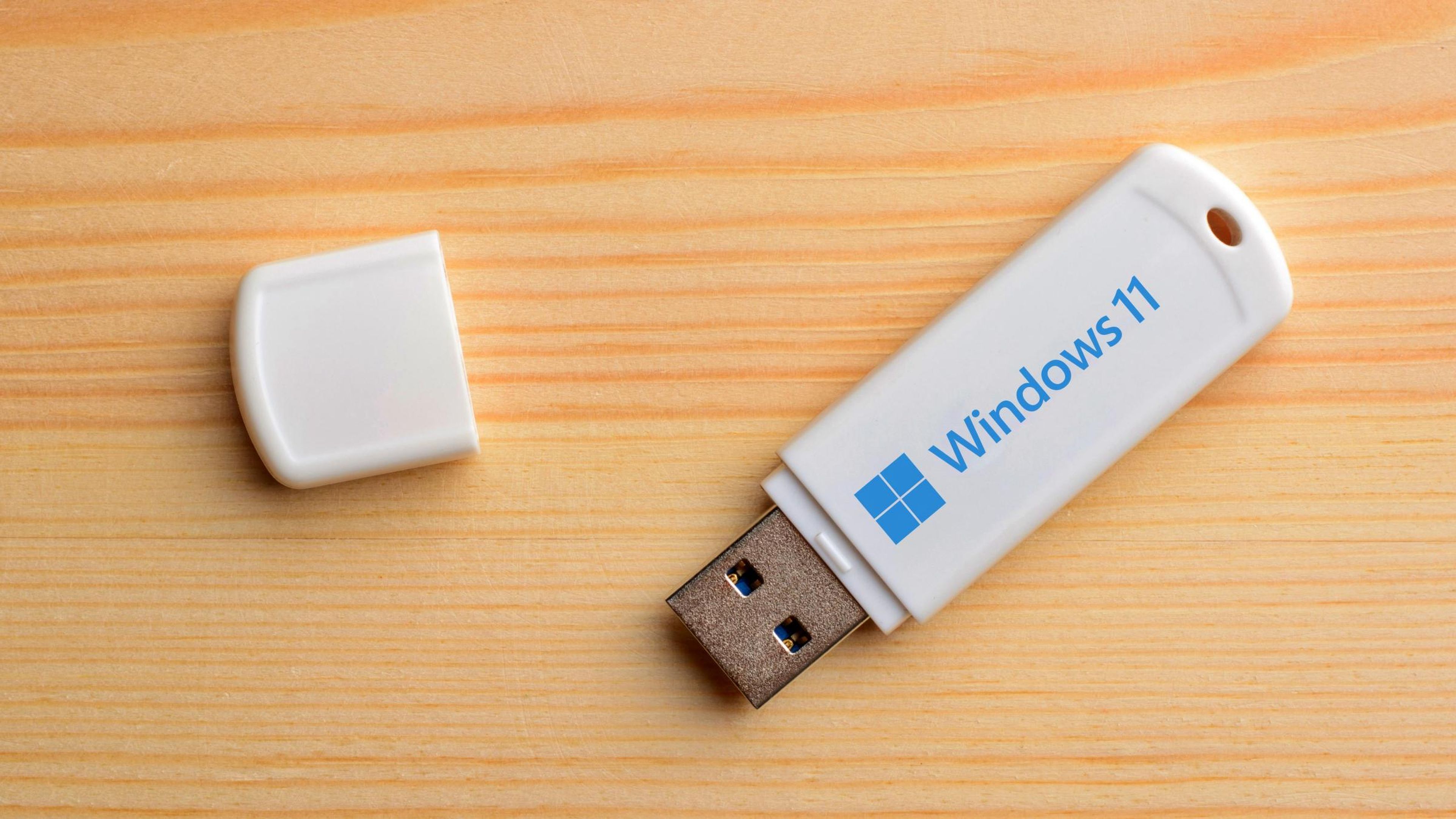 USB with Windows 11