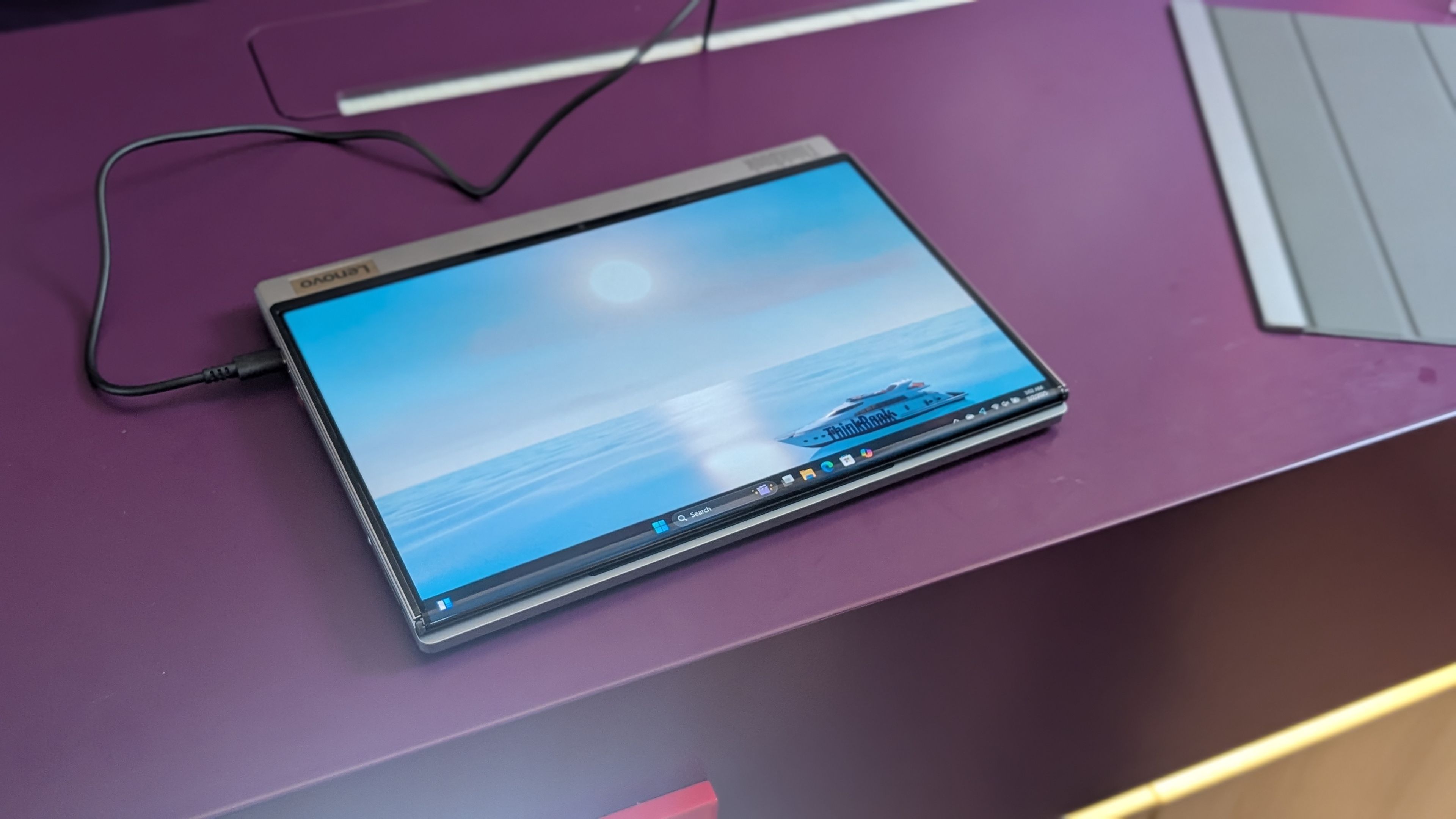 Lenovo ThinkBook Flip AI PC Concept