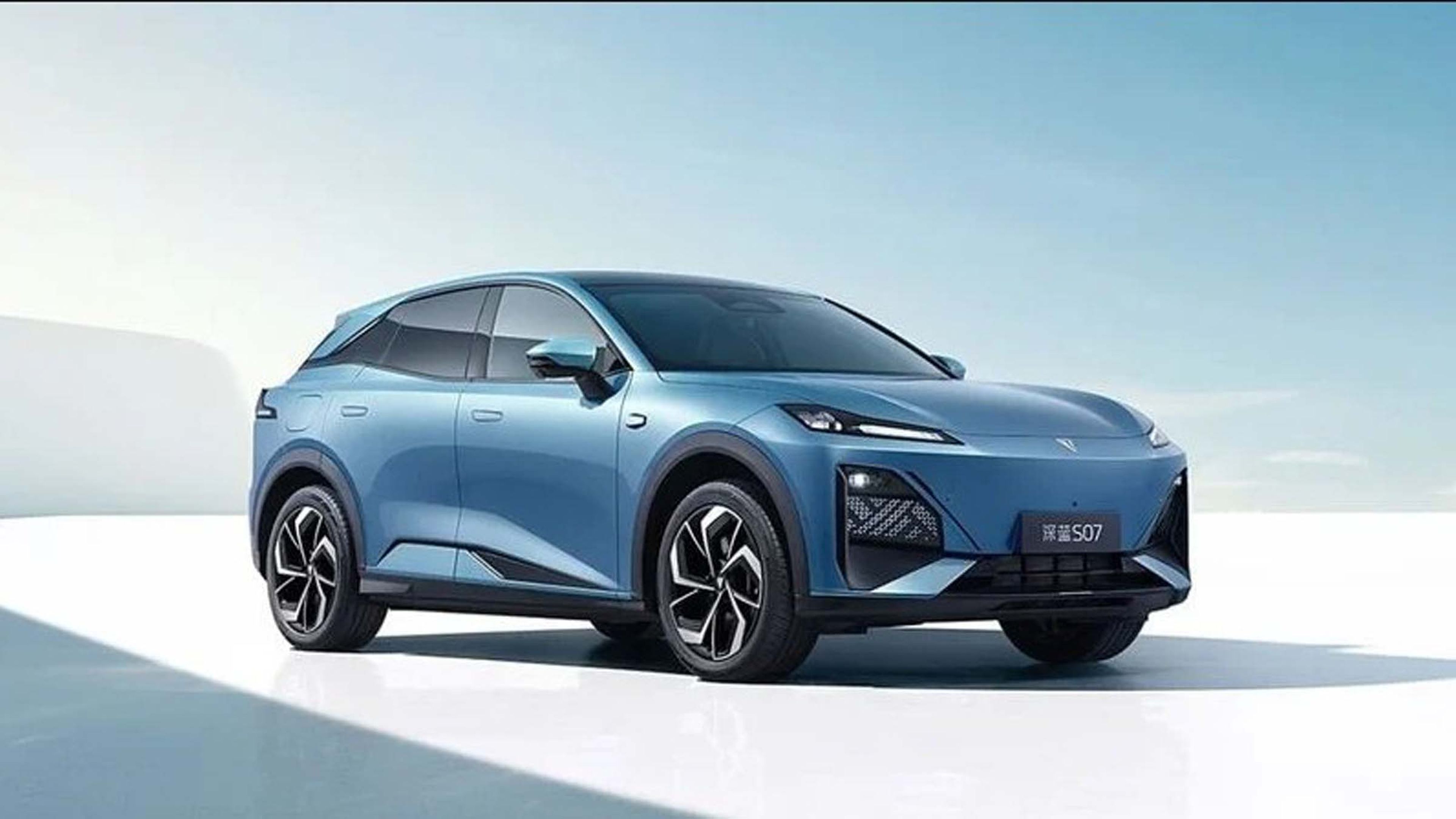 El Deepal S07 es el primer coche eléctrico de Changan para Europa