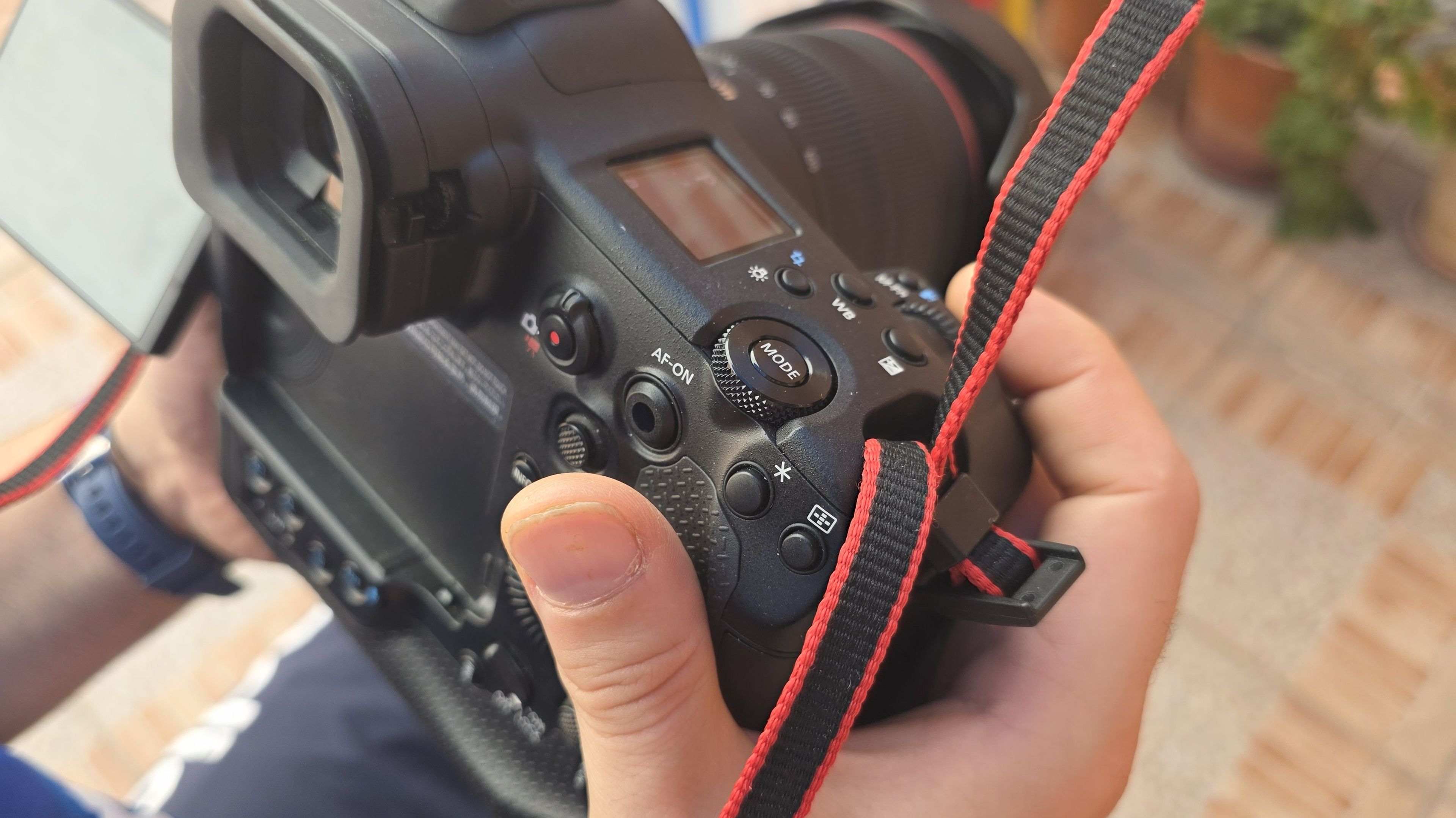 Canon EOS R1