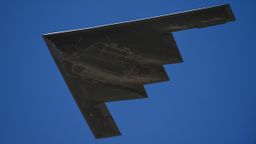 B-2 Spirit, el avión más caro del mundo, clave en la supremacía aérea de Estados Unidos: logra realizar un vuelo continuado de 70 horas 