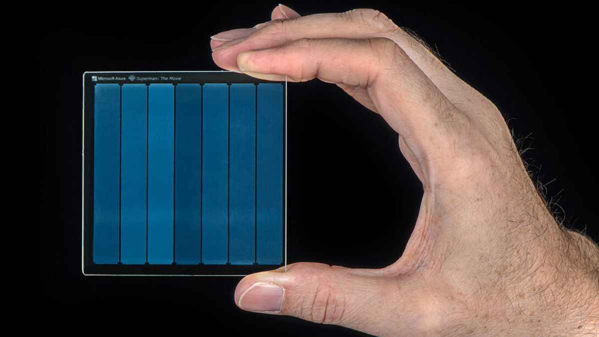 Adiós a los pendrive USB, tarjetas de memoria y discos duros, llega el cristal indestructible que puede guardar archivos de forma ilimitada
