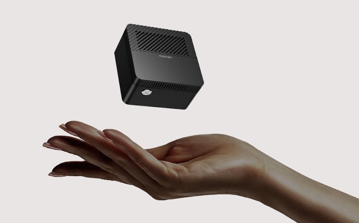 Este mini-PC cabe en la palma de la mano y viene con procesador Intel