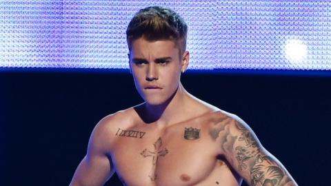 Justin Bieber semidesnudo Justin Bieber semidesnudo