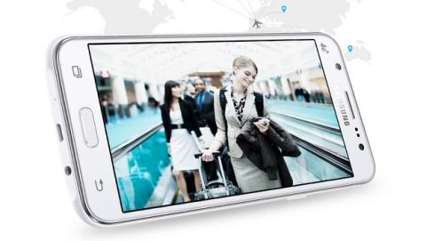 Samsung Galaxy J5 y J7 son los primeros con LED Flash frontal. Samsung Galaxy J5 y J7 son los primeros con LED Flash frontal.