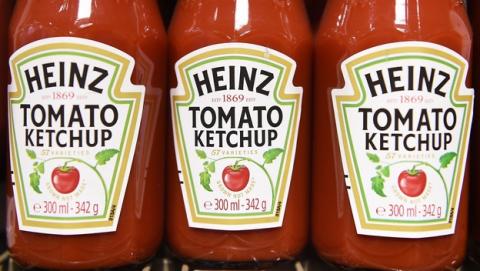 Si quieres porno, apunta con tu móvil a un bote de ketchup Heinz. Si quieres porno, apunta con tu móvil a un bote de ketchup Heinz.