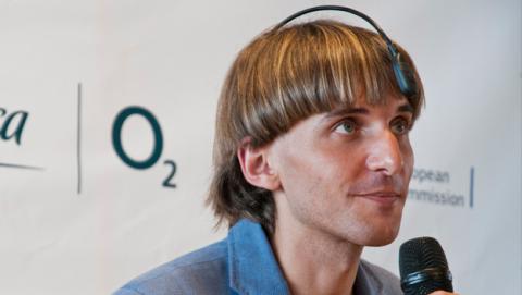 neil harbisson cyborg neil harbisson cyborg