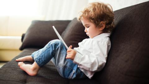 Tecnologia buena mala niños inconvenientes beneficios prohibir limitar Tecnologia buena mala niños inconvenientes beneficios prohibir limitar