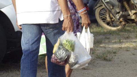 Reutilizar bolsas de plástico puede poner en peligro la salud Reutilizar bolsas de plástico puede poner en peligro la salud