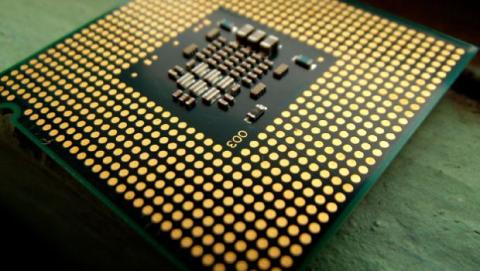 Cache memory is a type of RAM memory that is inserted into the processor