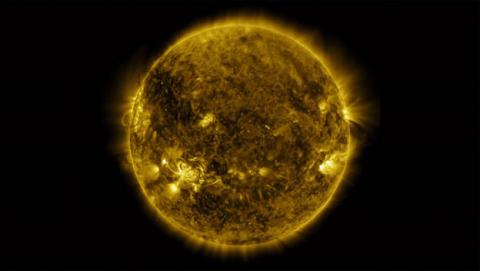 La NASA publica un vídeo que recoge un año solar La NASA publica un vídeo que recoge un año solar