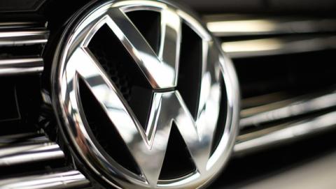 Volkswagen pagará hasta 10.000 dólares por el 'dieselgate' Volkswagen pagará hasta 10.000 dólares por el 'dieselgate'