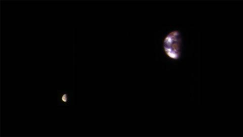 Foto de la Tierra junto a la Luna tomada desde Marte
