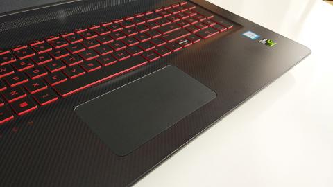 HP Omen 17 touchpad