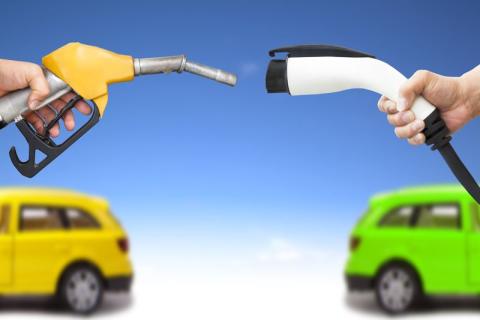 Cargador tradicional vs eléctrico Cargador tradicional vs eléctrico