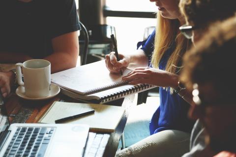 reunión trabajo 10 razones por las que las starups fracasan