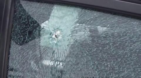 Con esta tarjeta puedes romper la ventanilla de un coche en dos segundos Emergencias coche