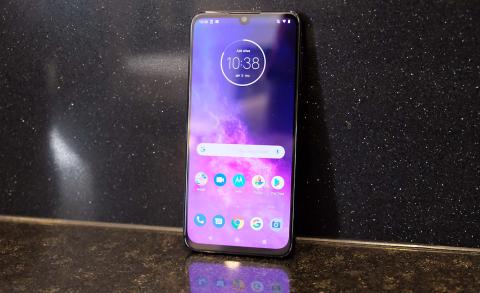 Motorola One Zoom Motorola One Zoom