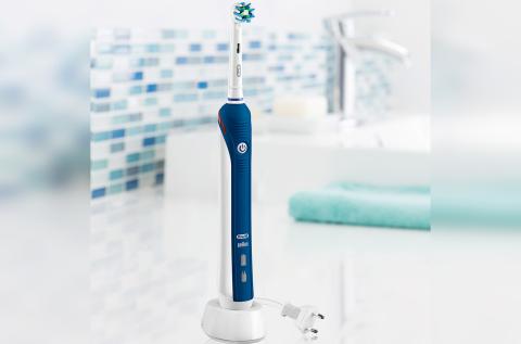 Oral-B PRO 2 2000N CrossAction Oral-B PRO 2 2000N CrossAction
