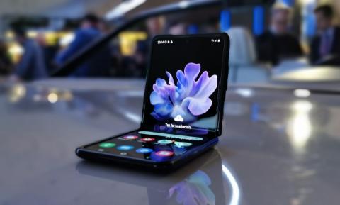 Samsung Galaxy Z Flip Móvil plegable de Samsung