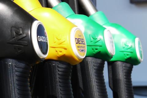 Nuevo sorpaso del precio del diésel a la gasolina en España